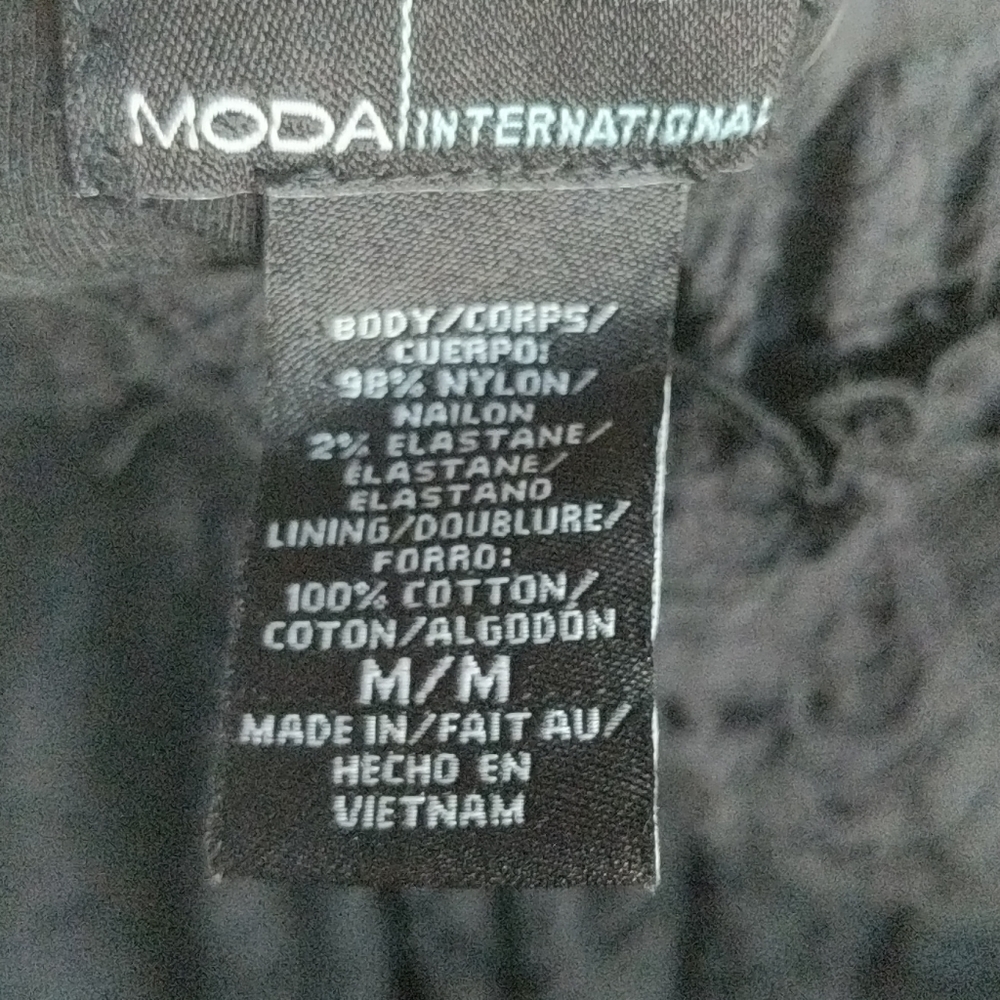 Moda International black lace dress - Picture 9 of 9